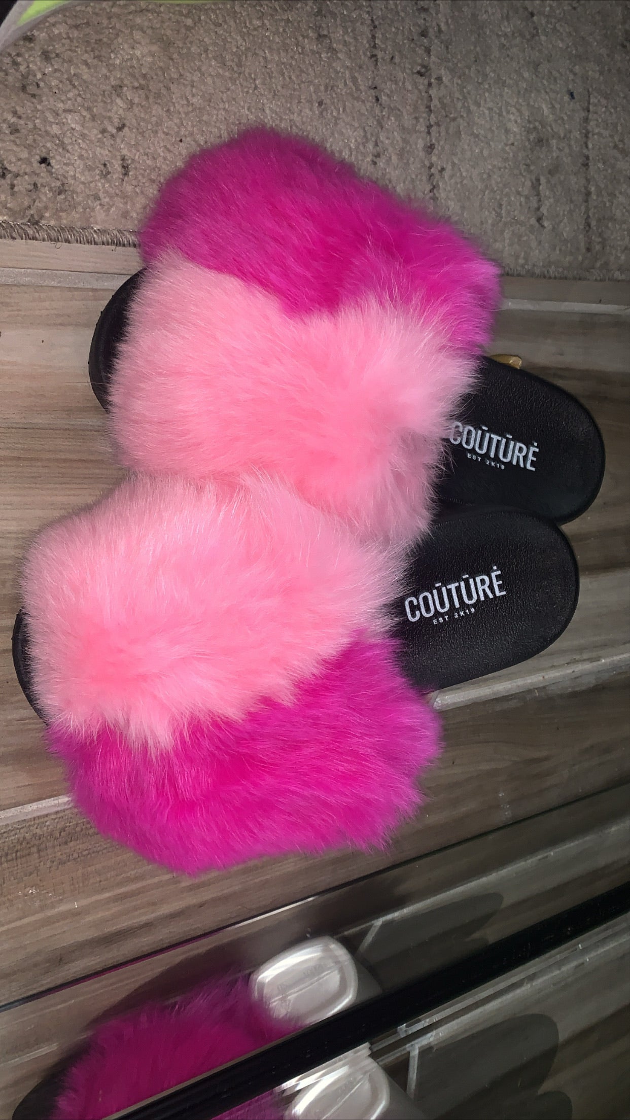 Fur Slides (light pink/pink